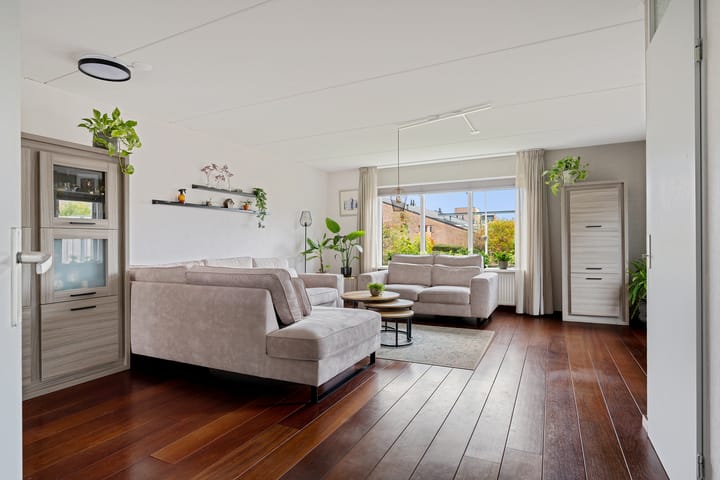 Hoekwoning te koop: Dotterbloem 1, Marknesse
