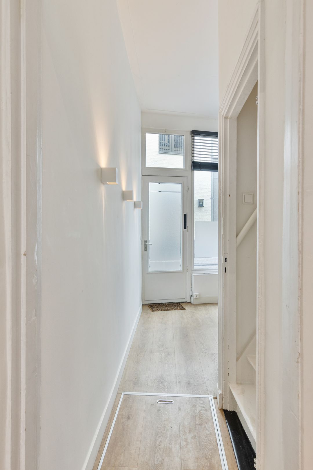 Photo 8 of Catharinastraat 36