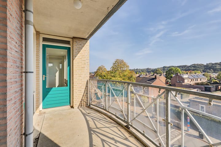 Photo 2 of Gulikstraat 270