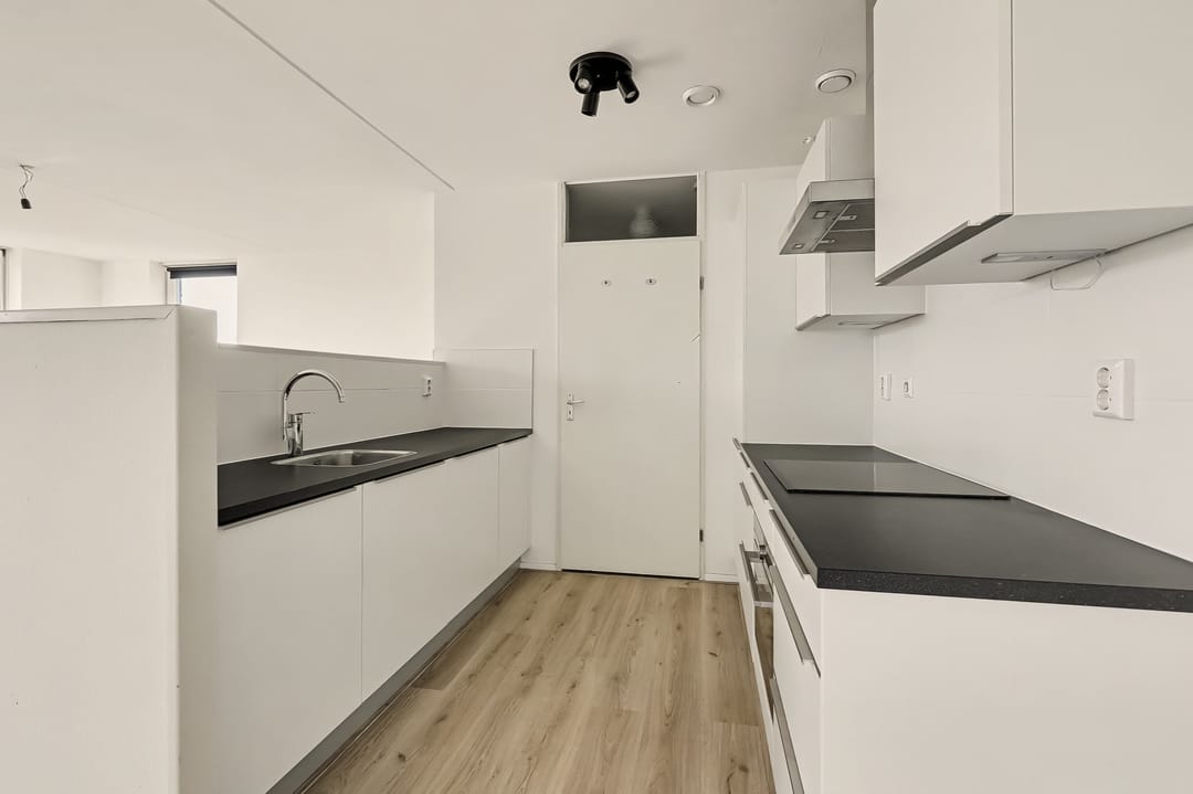 Photo 8 of Gulikstraat 270