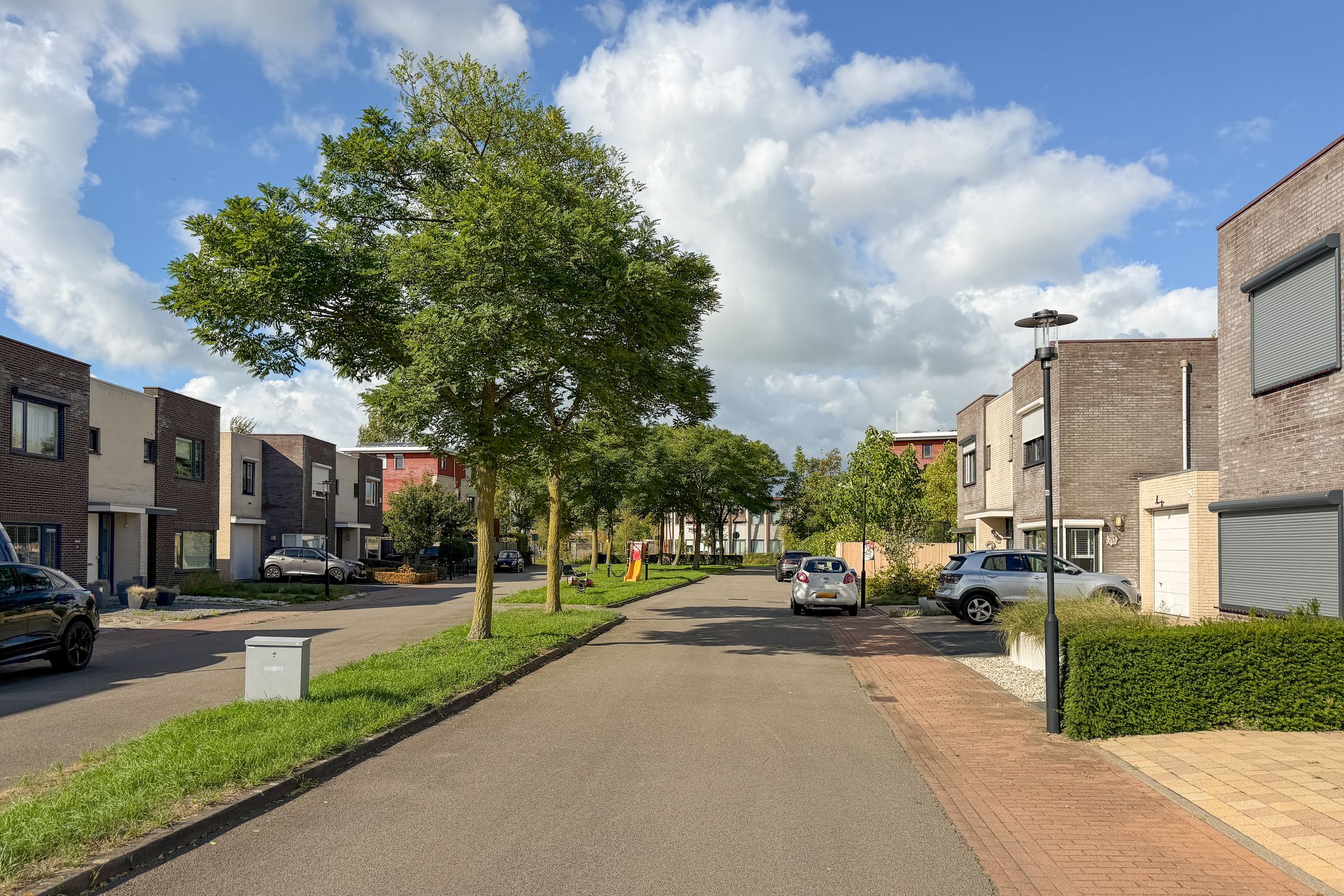 Photo 42 of Roerdomp 20