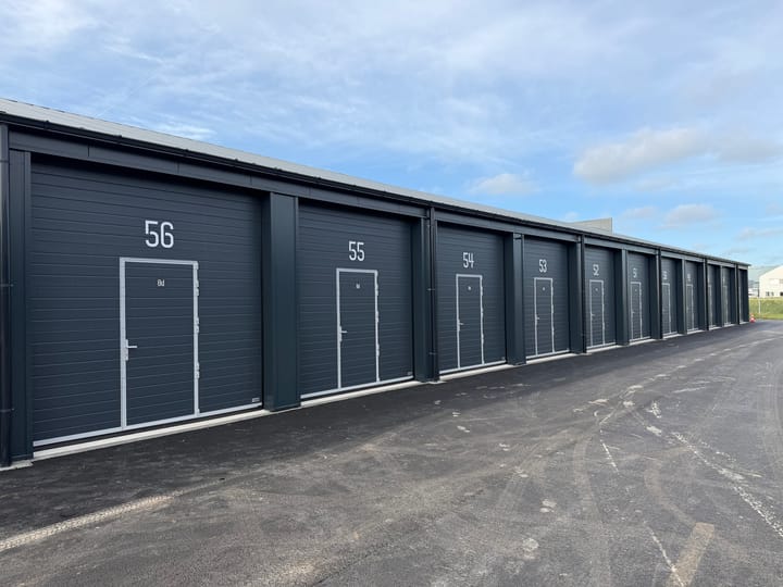 Biensma 8-d25, Grou