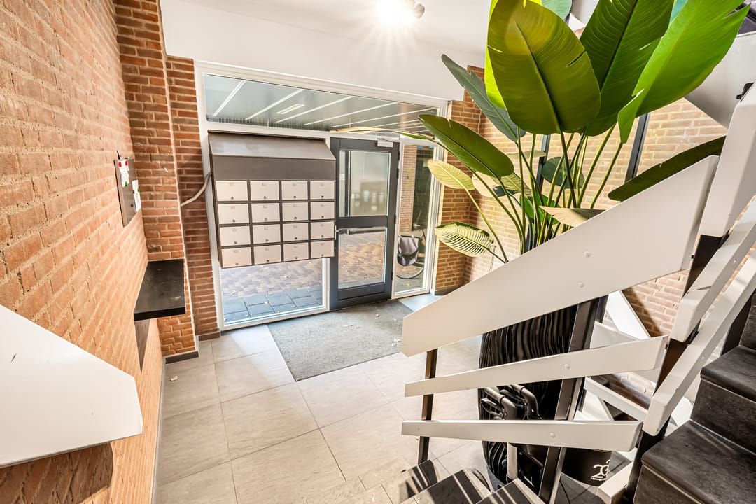 Photo 11 of Raadhuisstraat 57-D
