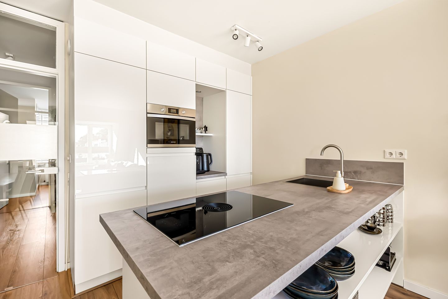 Photo 5 of Raadhuisstraat 57-D