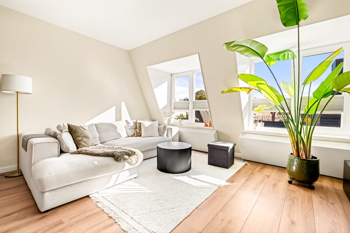 Photo 3 of Raadhuisstraat 57-D
