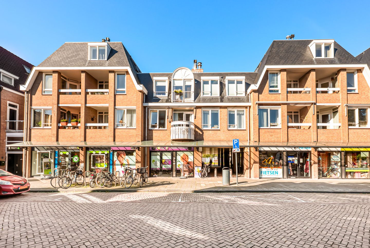 Photo 44 of Raadhuisstraat 57-D