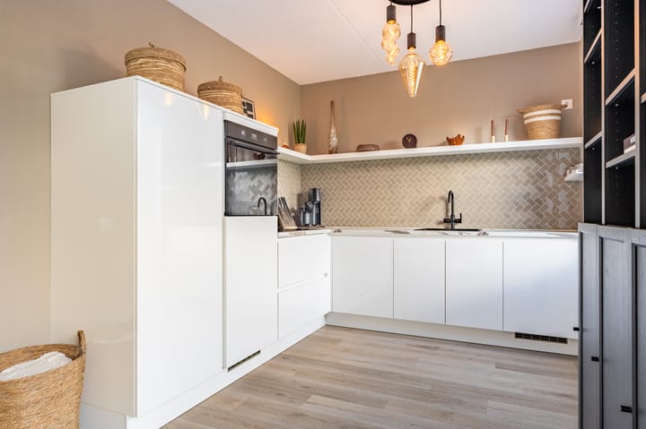 Twee-onder-één-kap te koop: Nassaustraat 89, Winschoten