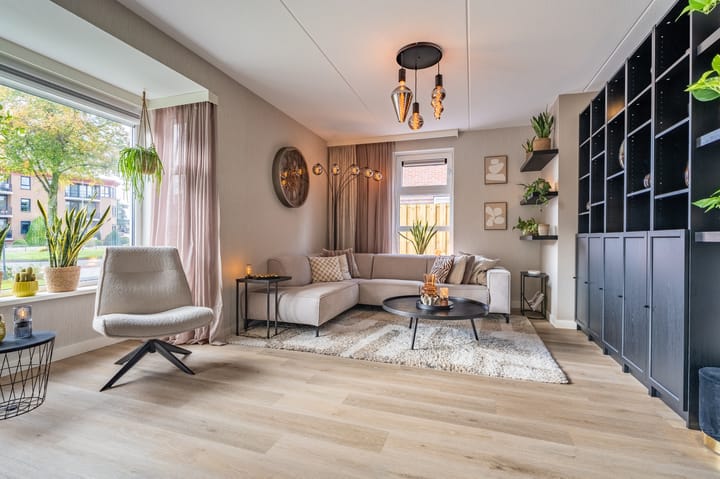 Twee-onder-één-kap te koop: Nassaustraat 89, Winschoten