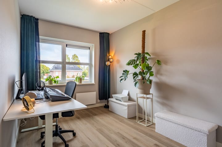 Twee-onder-één-kap te koop: Nassaustraat 89, Winschoten