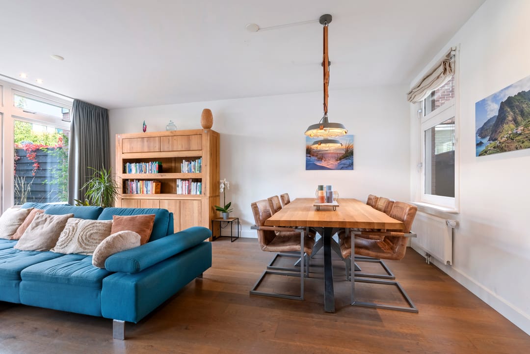 Photo 7 of Van Raephorststraat 24