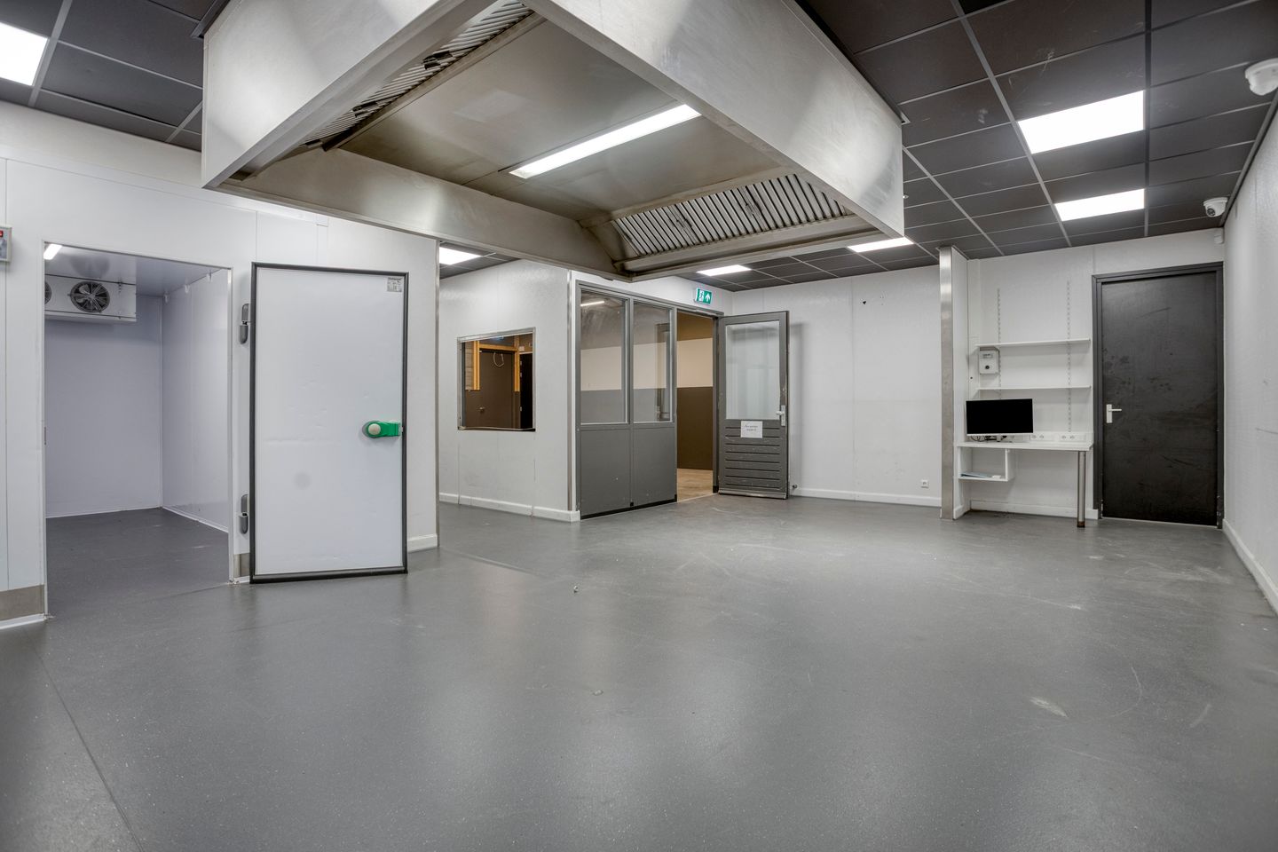 Bekijk foto 2 van Edisonstraat 8