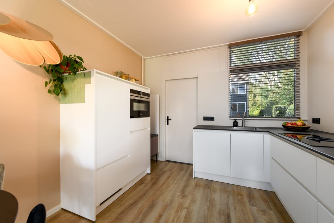 Photo 11 of Wulpstraat 39