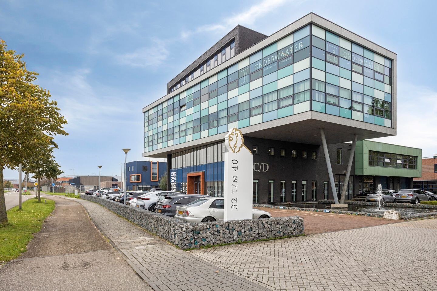 Bekijk foto 1 van A. van Leeuwenhoekweg 38-C16