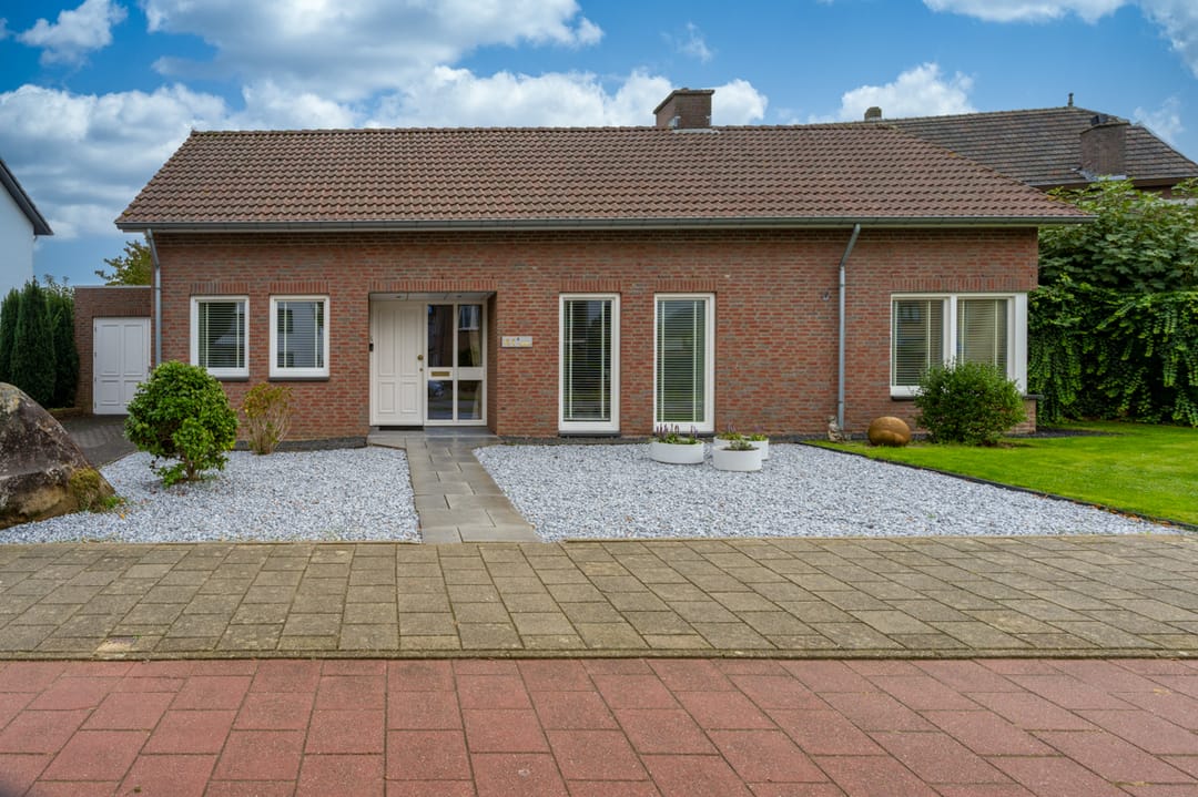 Photo 37 of Veldekelaan 41-A