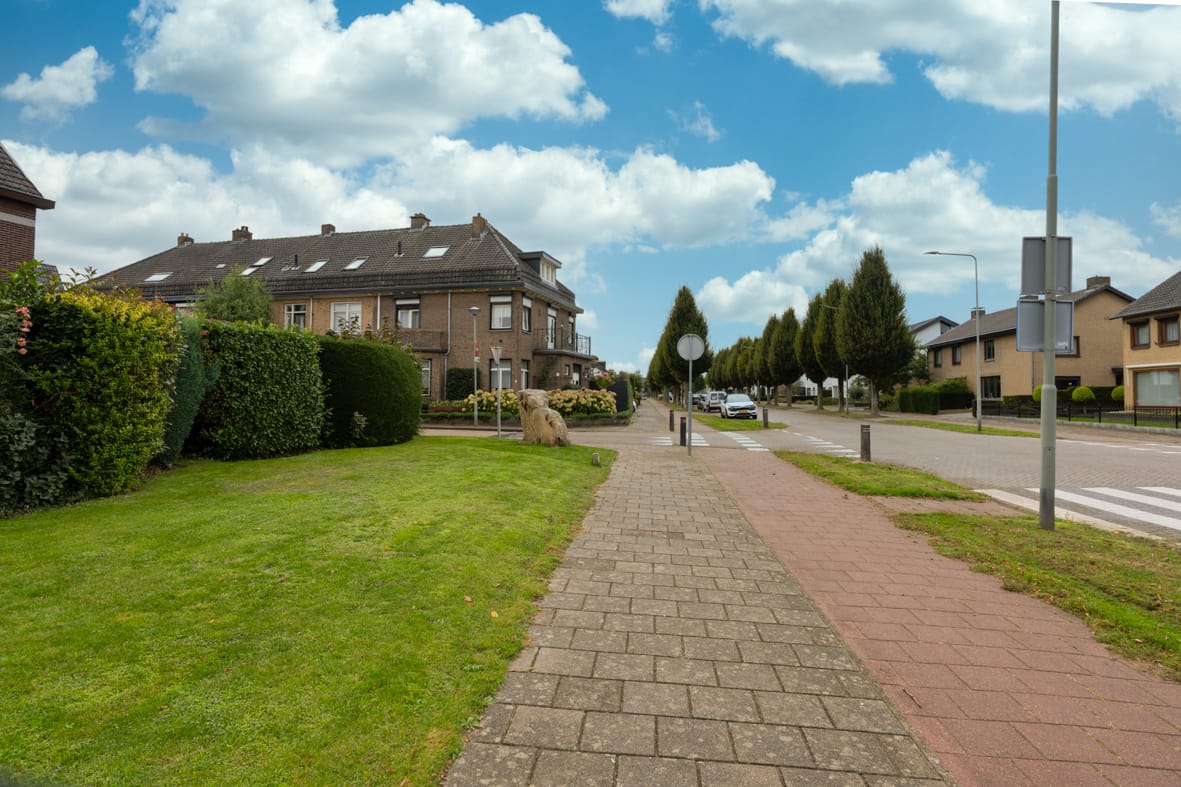Photo 39 of Veldekelaan 41-A
