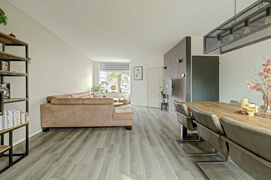 Photo 11 of Demerstraat 17