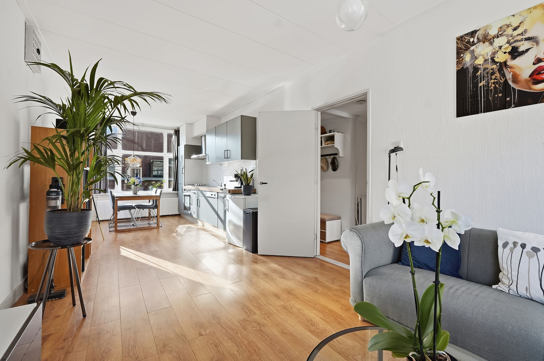 Photo 9 of Johannes Camphuijsstraat 259