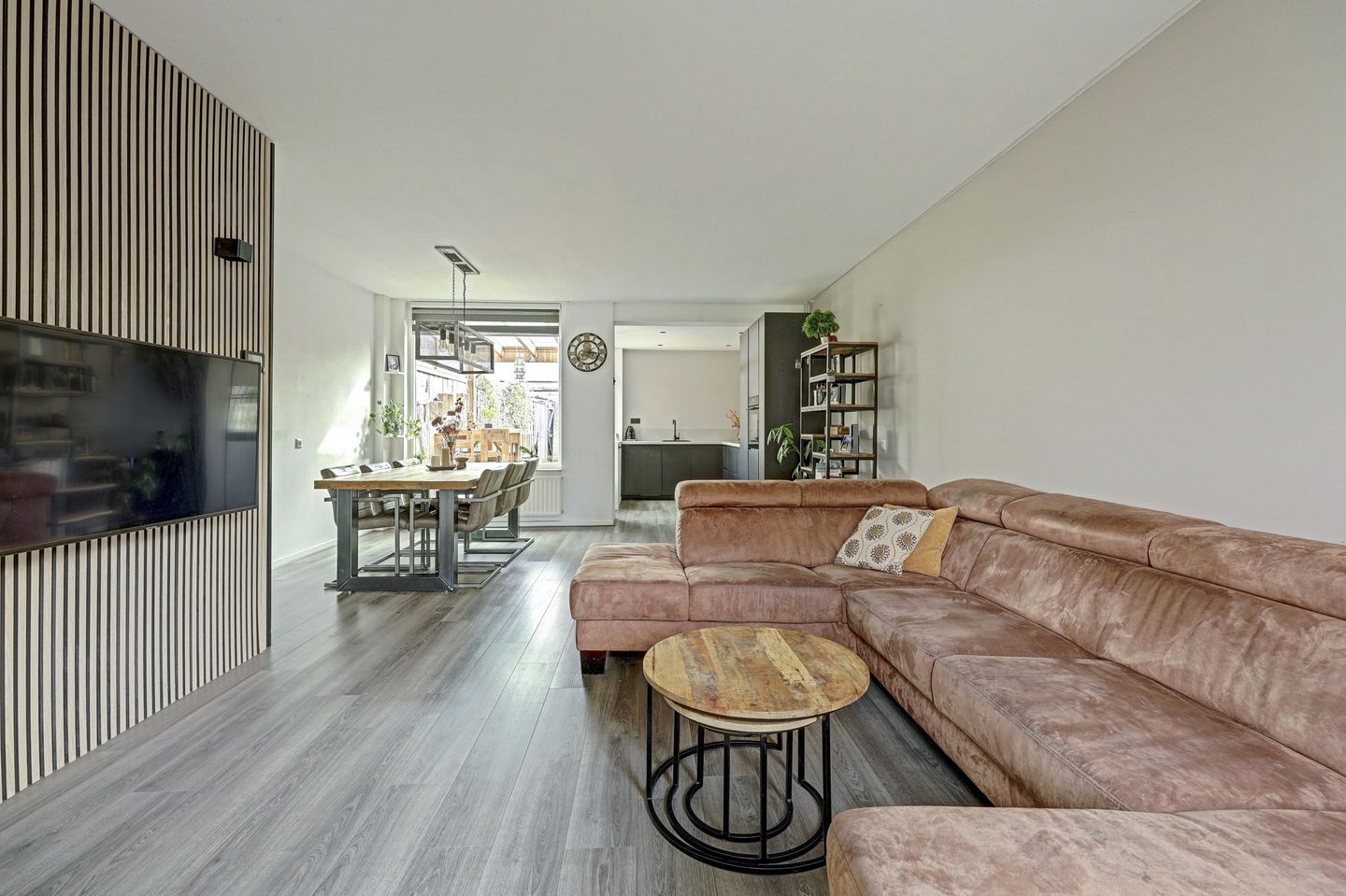Photo 14 of Demerstraat 17