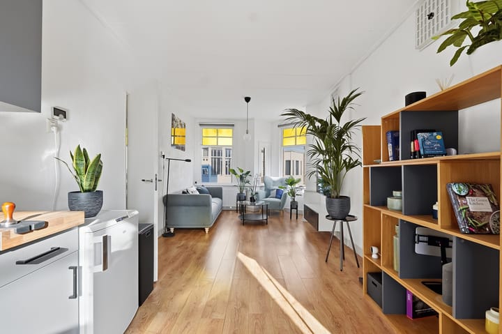 Photo 4 of Johannes Camphuijsstraat 259