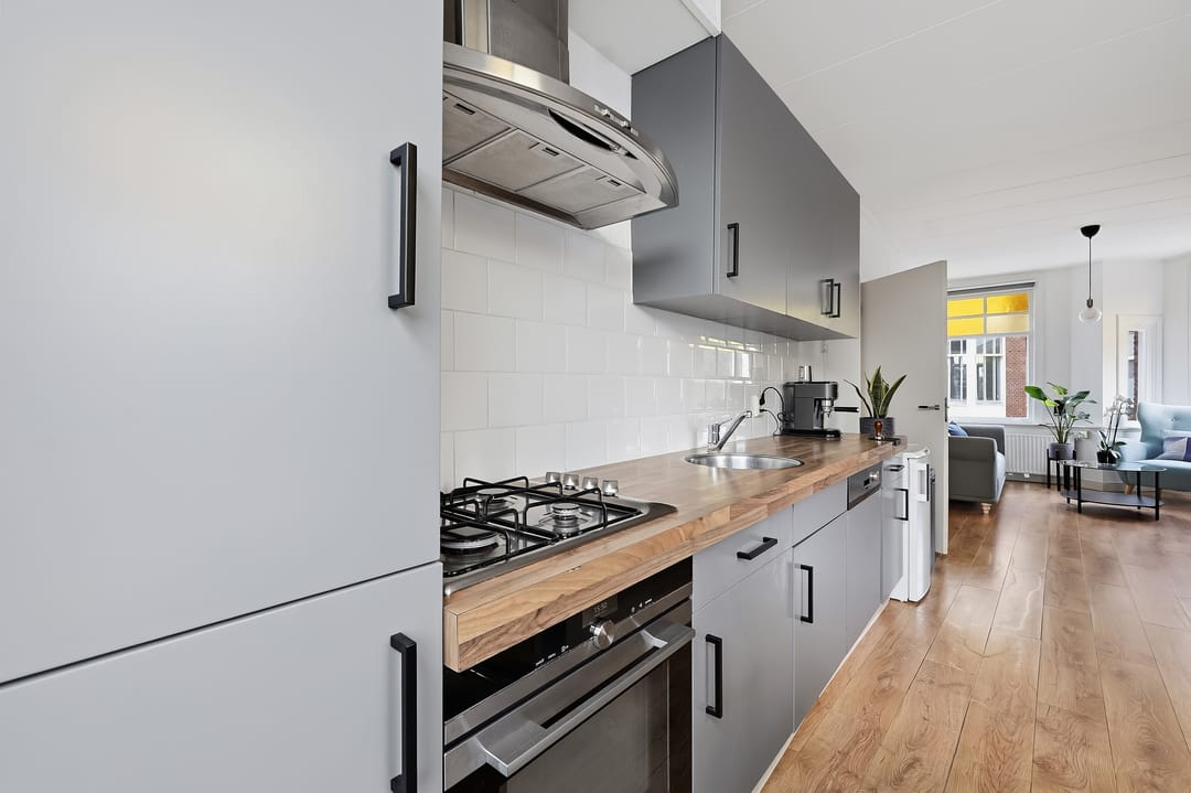 Photo 13 of Johannes Camphuijsstraat 259