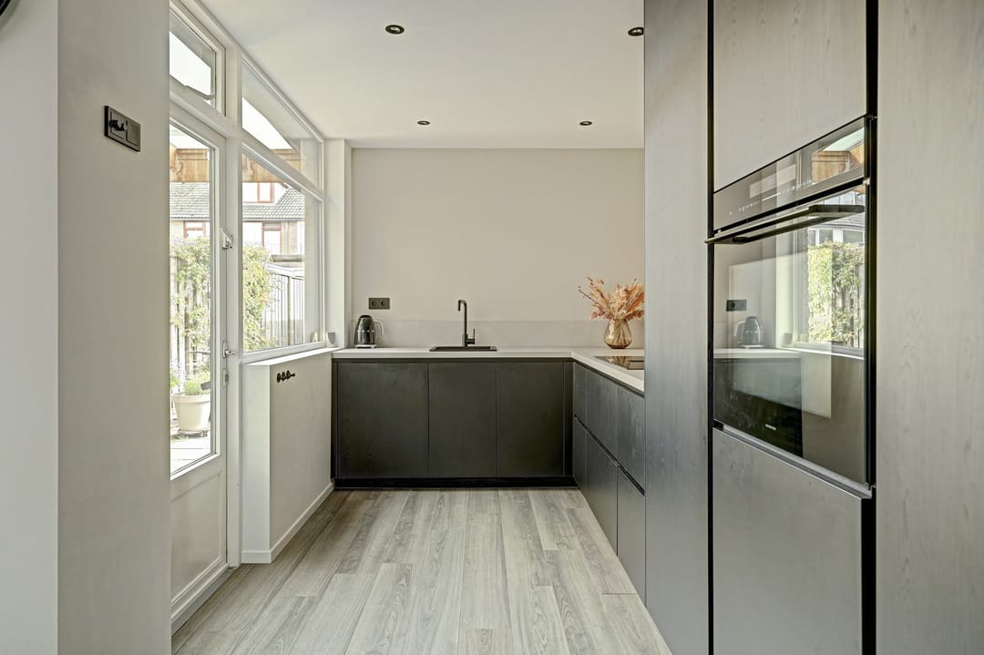 Photo 17 of Demerstraat 17