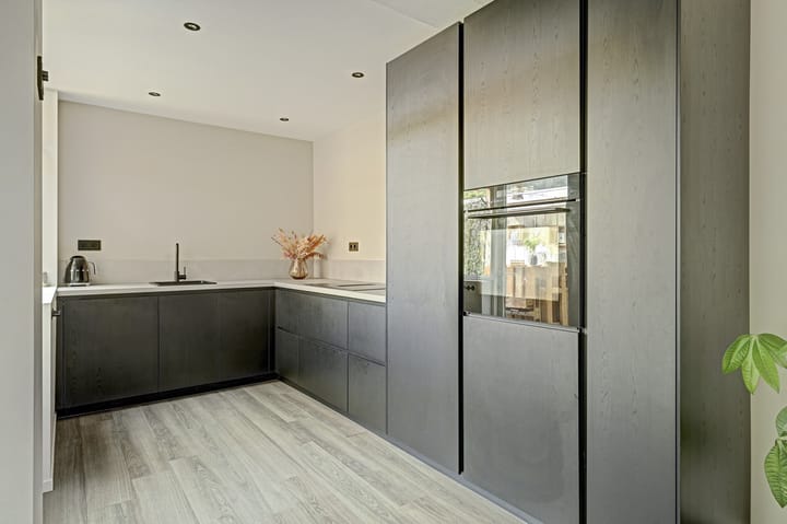 Photo 3 of Demerstraat 17