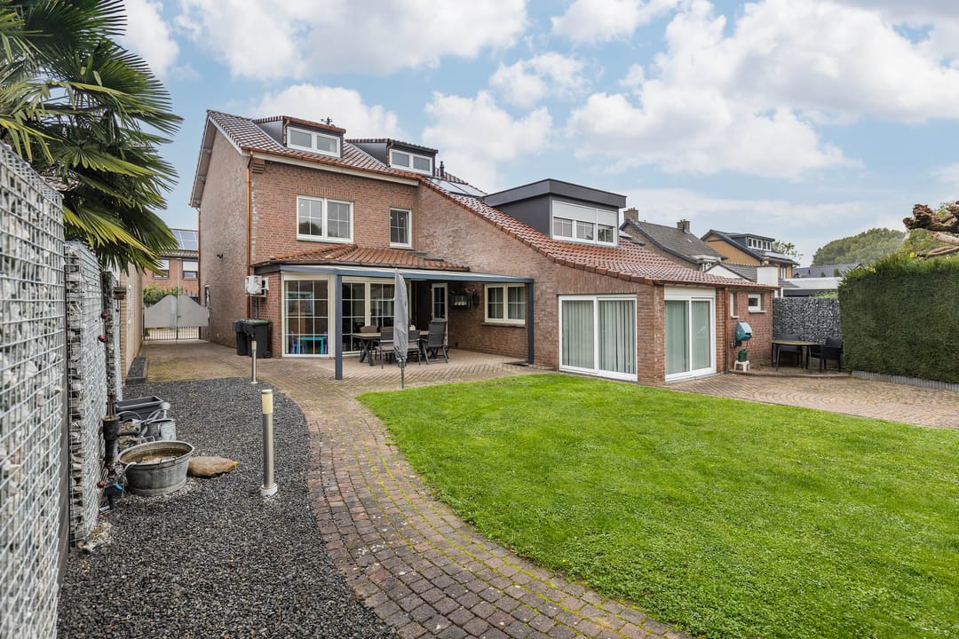 Photo 53 of Meerser Koestraat 16