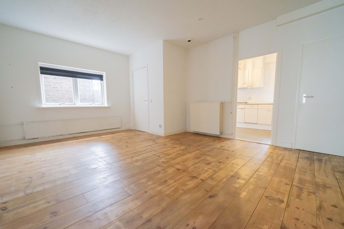 Photo 10 of Zeestraat 47