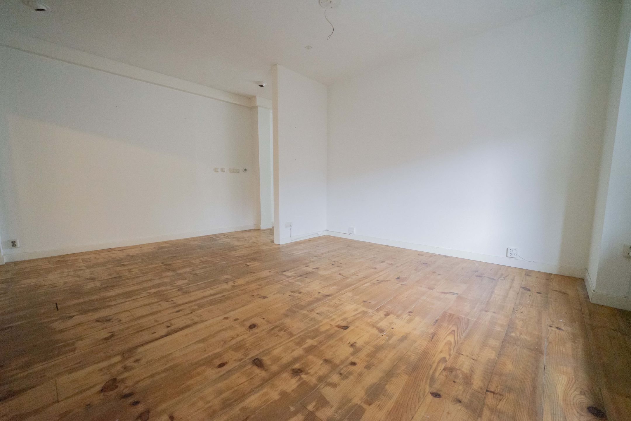 Photo 9 of Zeestraat 47