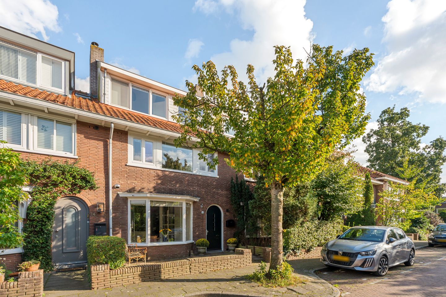 Foto 1 van De Surmontstraat 12