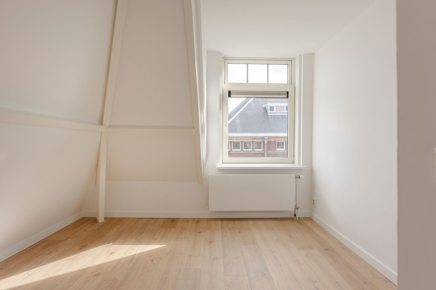 Photo 14 of Weimarstraat 281-D