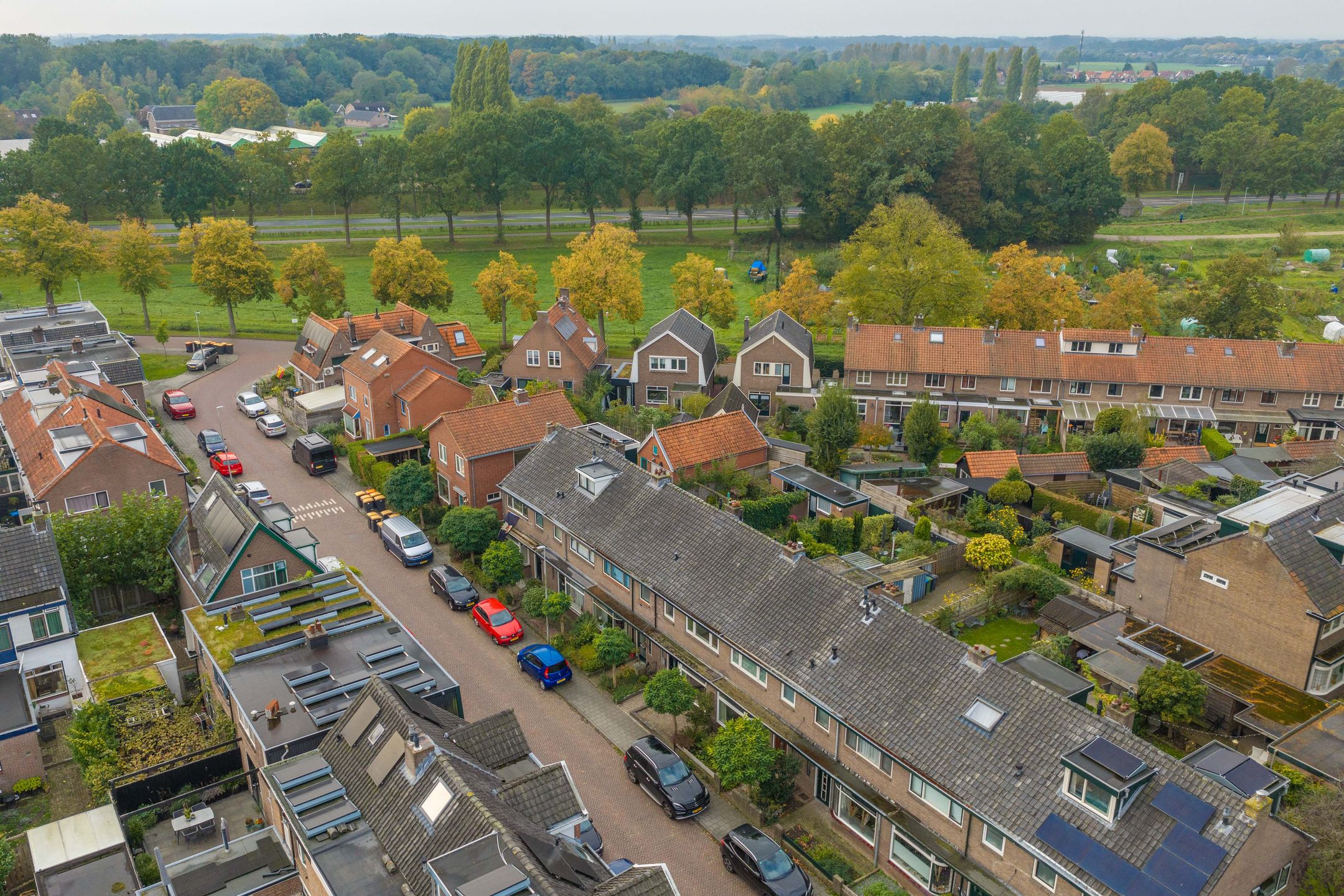 Photo 33 of Leliestraat 17