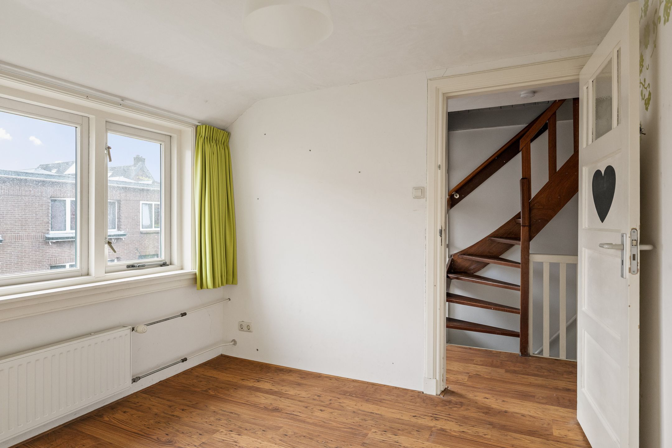 Photo 21 of Leliestraat 17
