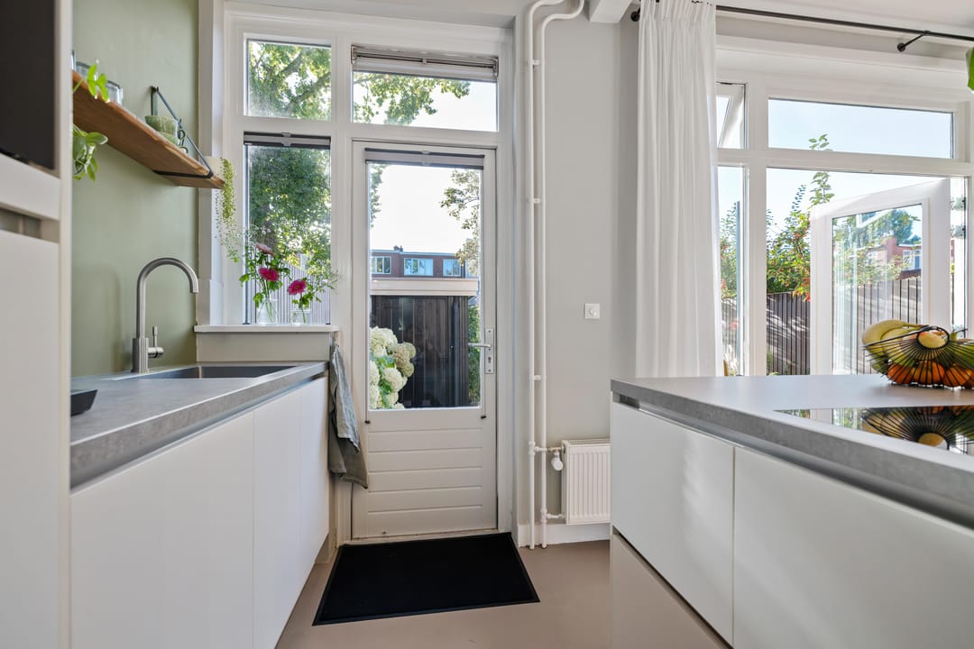 Photo 17 of Van Hamelstraat 13