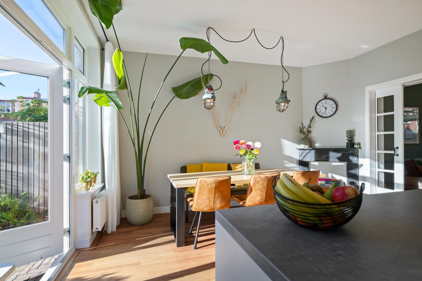 Photo 14 of Van Hamelstraat 13