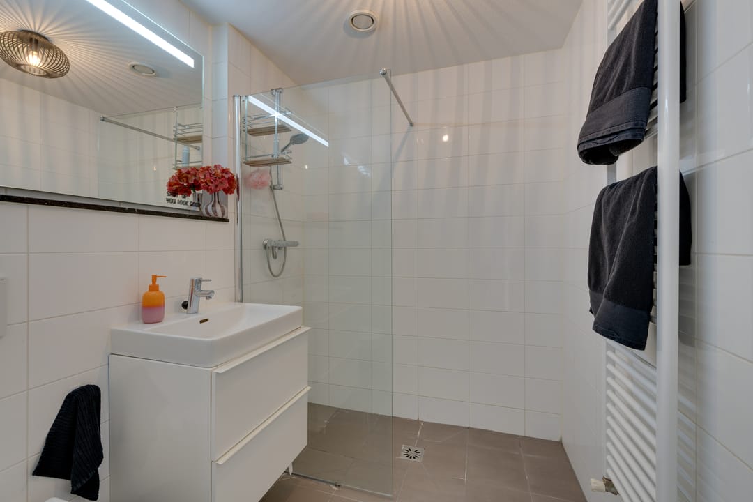 Photo 31 of Wilhelminastraat 74-D