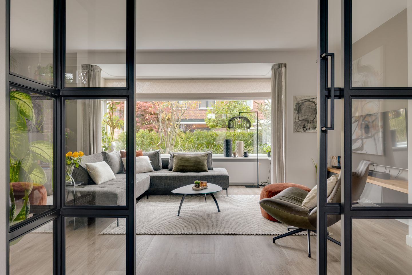 Photo 10 of Carry van Bruggenstraat 6