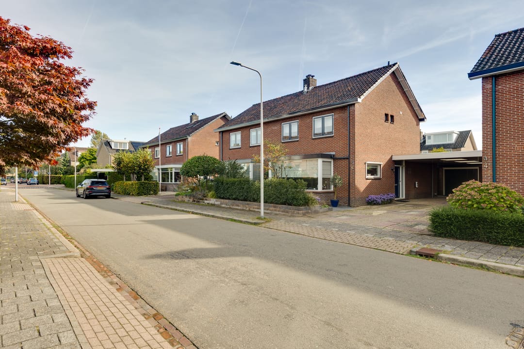 Photo 52 of Carry van Bruggenstraat 6