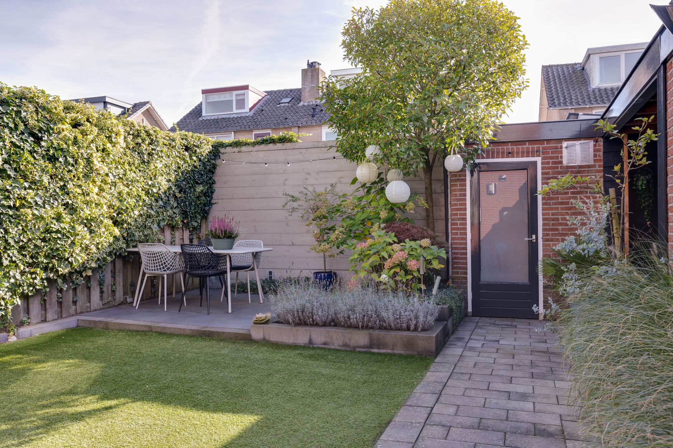 Photo 39 of Carry van Bruggenstraat 6