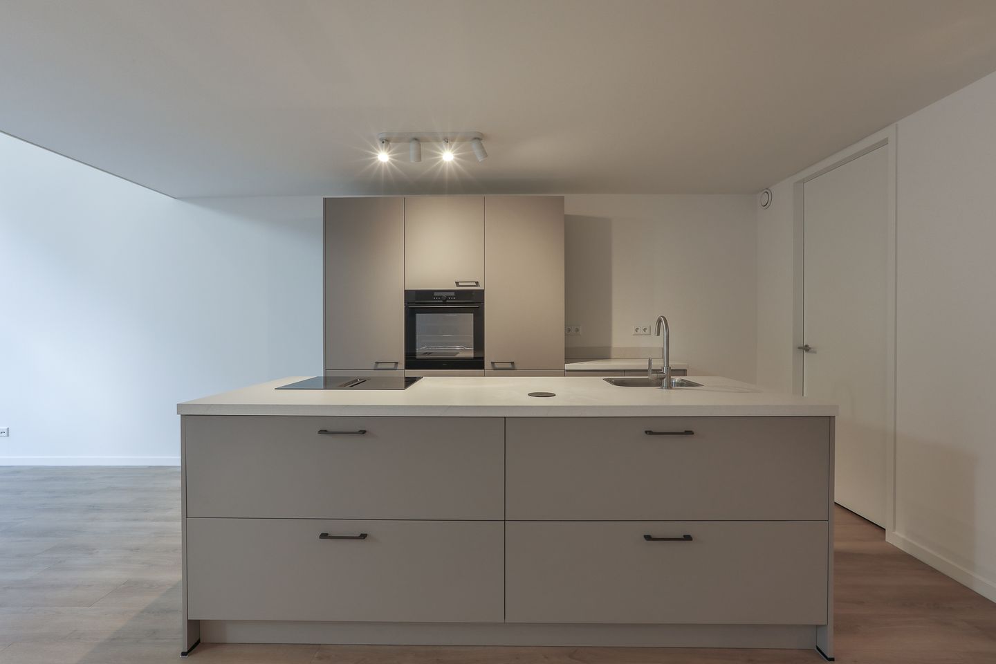Photo 5 of Pieter Vreedestraat 15