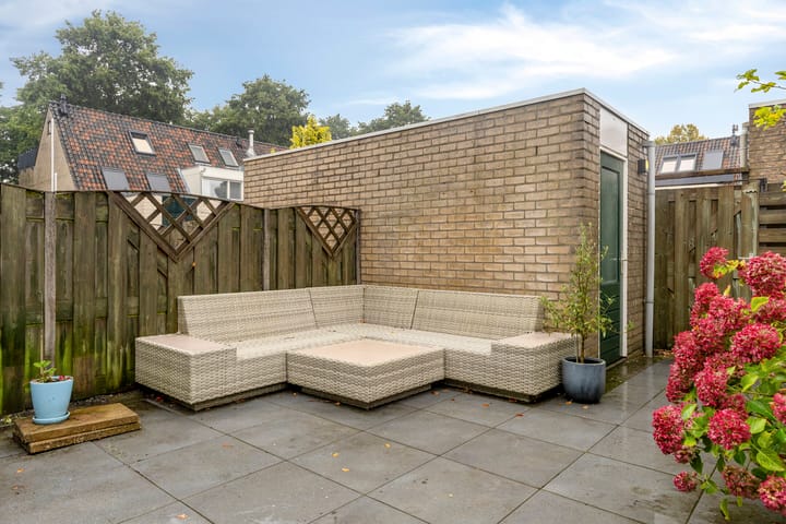 Tussenwoning te koop: Steeneikzoom 14, Zoetermeer