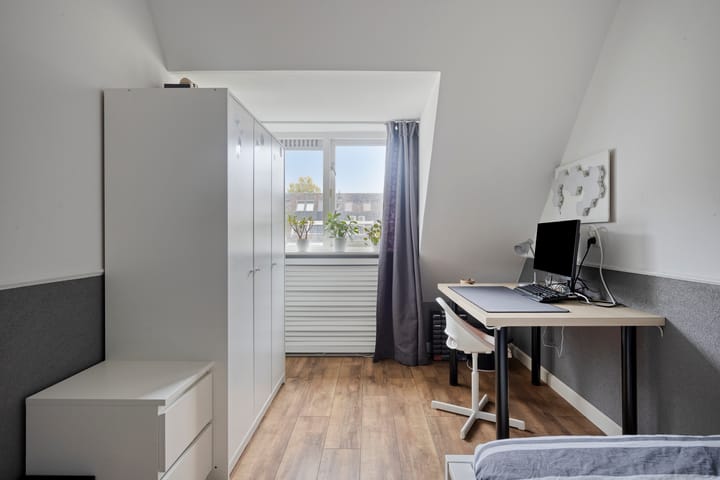 Tussenwoning te koop: Steeneikzoom 14, Zoetermeer