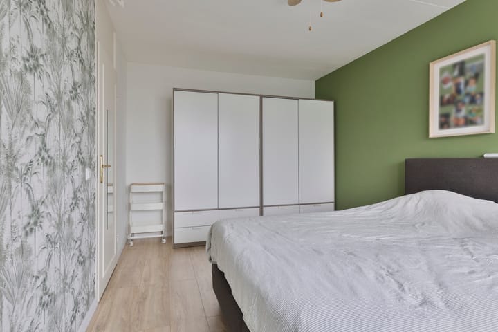Tussenwoning te koop: Steeneikzoom 14, Zoetermeer