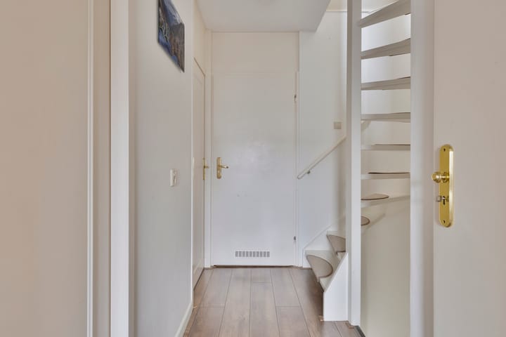 Tussenwoning te koop: Steeneikzoom 14, Zoetermeer