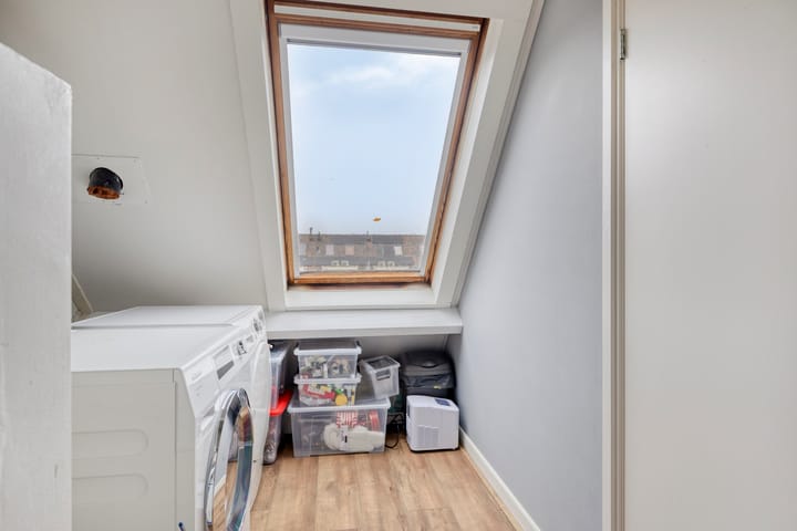 Tussenwoning te koop: Steeneikzoom 14, Zoetermeer