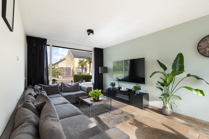 Tussenwoning te koop: De Wieken 90, Zevenbergschen Hoek (Gem. Moerdijk)