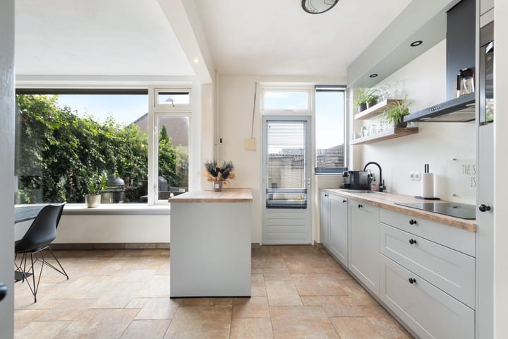 Tussenwoning te koop: De Wieken 90, Zevenbergschen Hoek (Gem. Moerdijk)