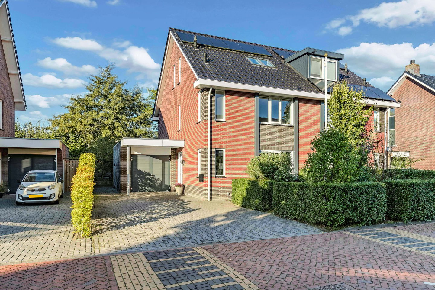 Foto 1 van Picassohage 16