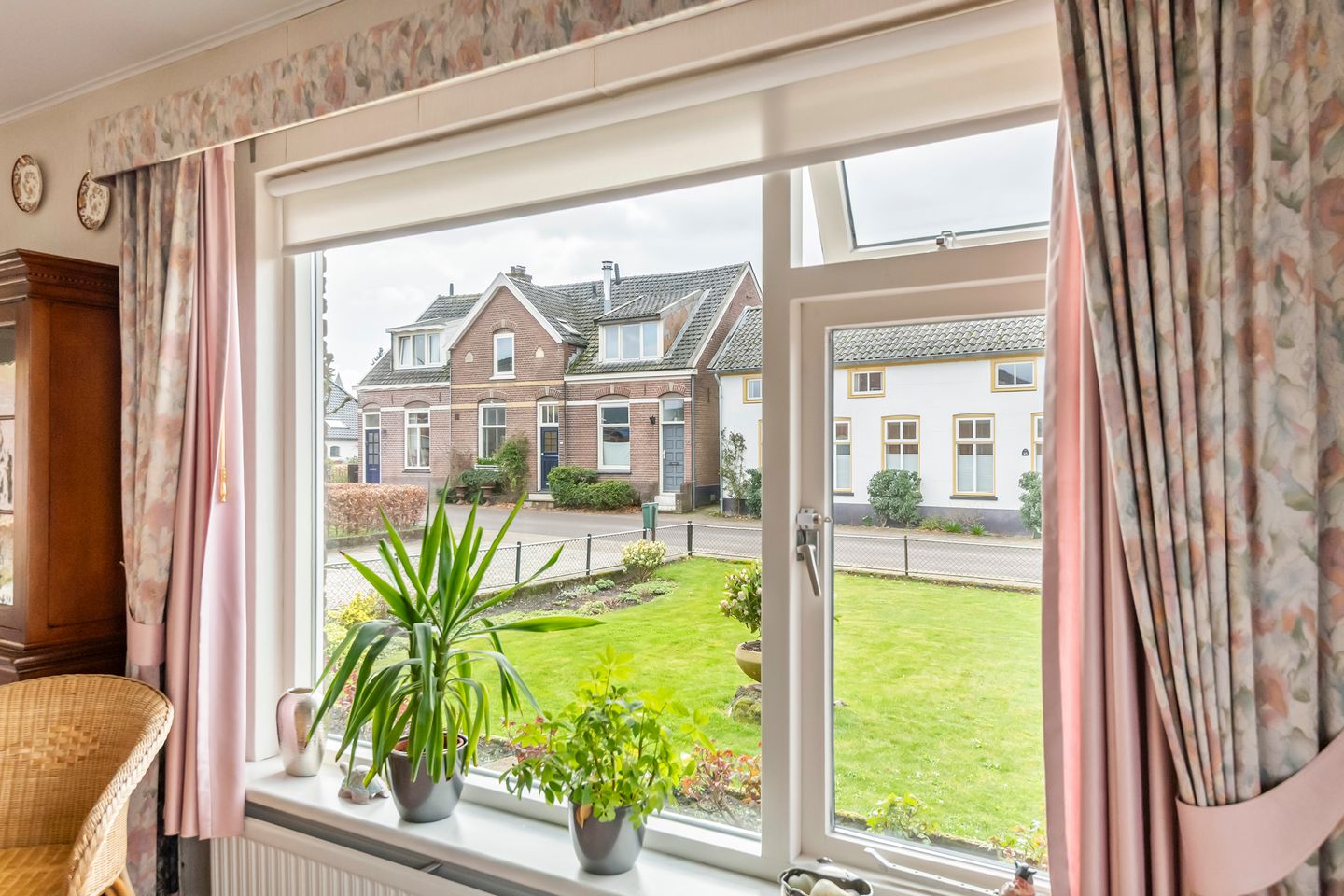 Photo 10 of Jeudestraat 18