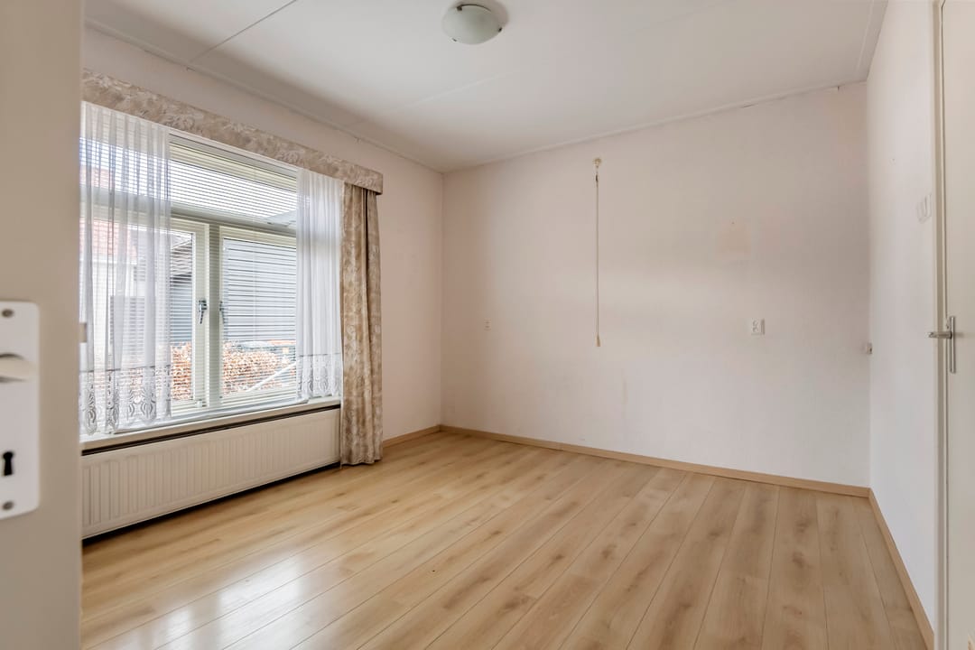 Photo 17 of Jeudestraat 18